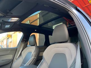 A ESTRENAR!!!!  VOLVO XC60 HIBRIDO ENCHUFABLE