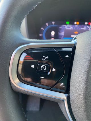 A ESTRENAR!!!!  VOLVO XC60 HIBRIDO ENCHUFABLE