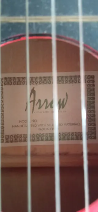 Guitarra clasica Roja Arrow