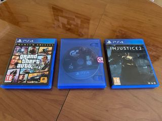 PS4 Slim Negra + 2 Mandos + 3 Juegos