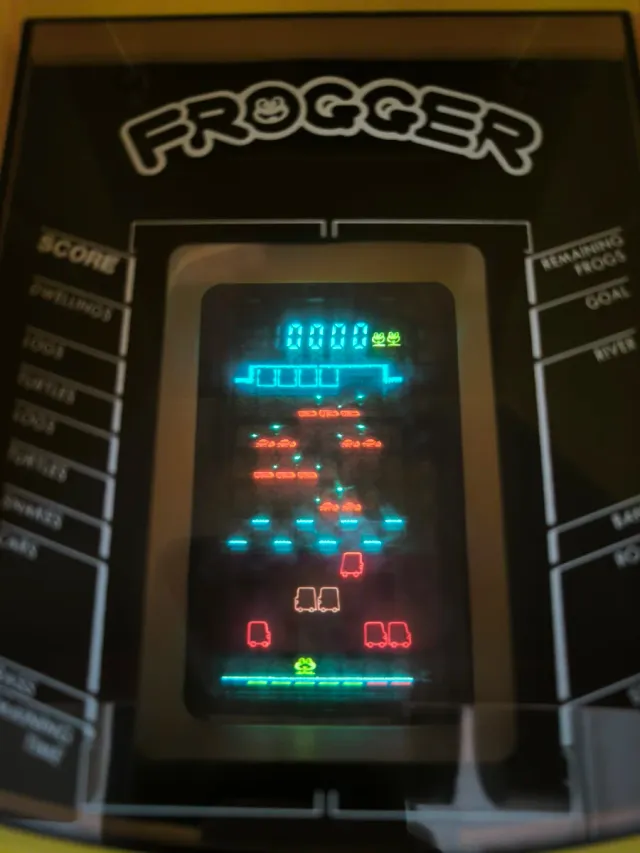 Máquina Recreativa Retro Frogger Gakken