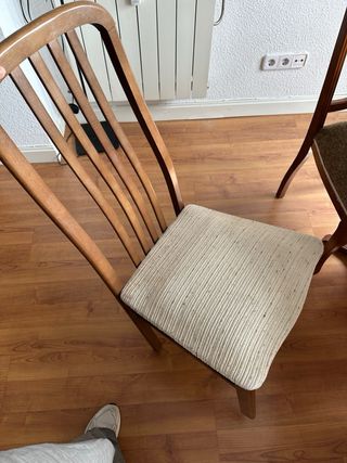 Sillas de comedor de madera