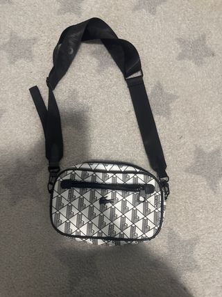 Riñonera Lacoste Blanca y Negra