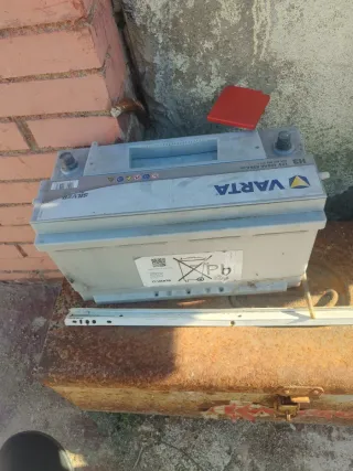 Batería Coche Varta Silver 12V 100Ah