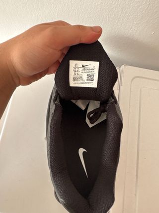 Nike Sportswear SHOX R4 UNISEX - Zapatillas - blac