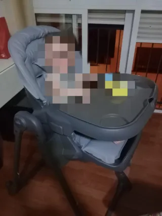 Trona bebé gris