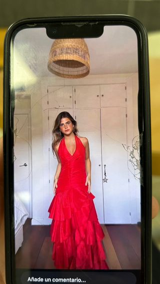 Vestido rojo largo con volantes