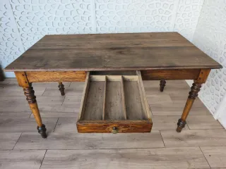 Mesa Antigua,  Roble del XlX.