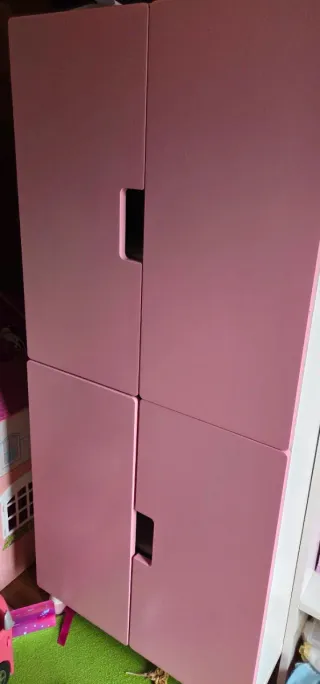 Mueble de almacenaje infantil IKEA rosa
