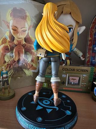 Estatua Zelda Breath of the Wild OFICIAL