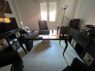 Muebles de oficina. Despacho completo en madera