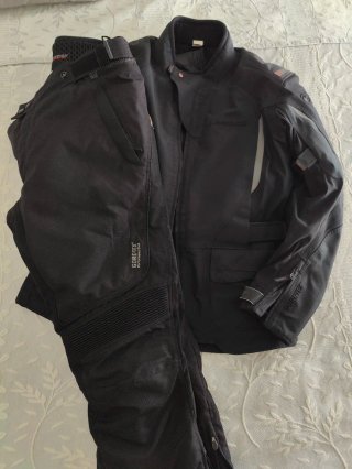 Chaqueta y pantalón Moto Held 4quattrotempi Negra