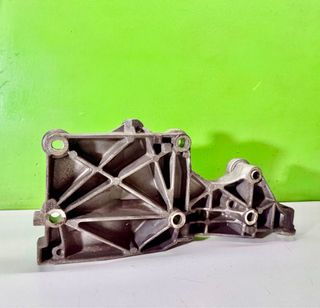 03G903143FSoporte Alternador Audi A3 8P 2.0TDI BKD