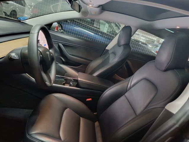 Tesla Model 3 Gran Autonomía Awd 4x4. NEGOCIABLE