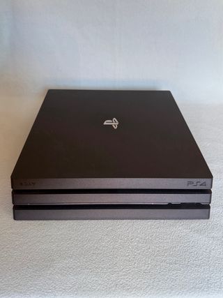 PS4 Pro (1TB) + Mando + Cables + Caja original