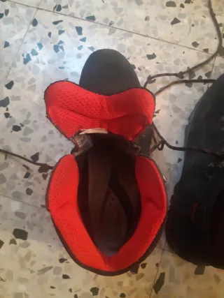 Botas Chiruca Negras y Rojas