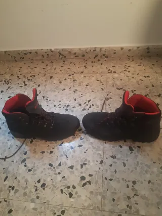 Botas Chiruca Negras y Rojas