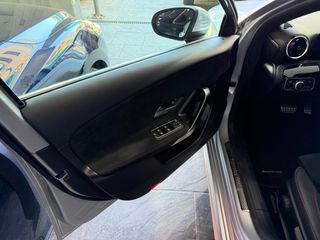 Mercedes-Benz Clase A 180d AMG 2021