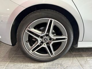 Mercedes-Benz Clase A 180d AMG 2021