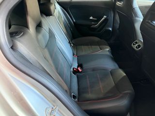 Mercedes-Benz Clase A 180d AMG 2021