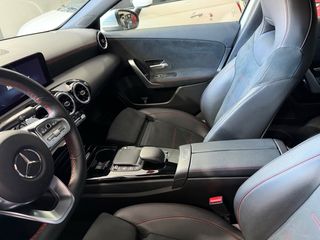 Mercedes-Benz Clase A 180d AMG 2021