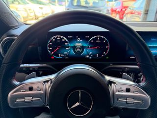 Mercedes-Benz Clase A 180d AMG 2021