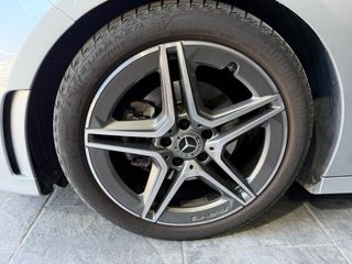 Mercedes-Benz Clase A 180d AMG 2021