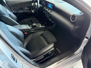 Mercedes-Benz Clase A 180d AMG 2021