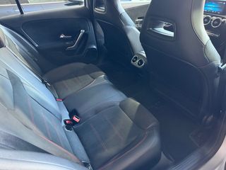 Mercedes-Benz Clase A 180d AMG 2021