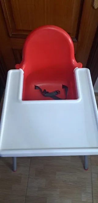 Trona Ikea Roja y Blanca
