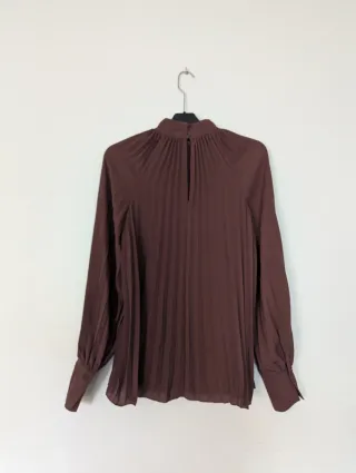 Blusa elegante plisada marrón XS