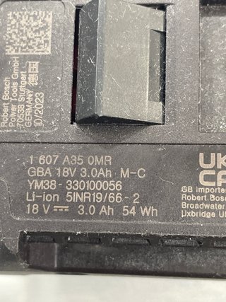 Taladro Bosch GSB 18V-21 con baterías y cargador