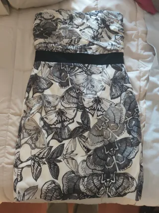 Vestido de fiesta estampado mariposas