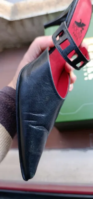 Mules Elegantes Pretas Cabedal