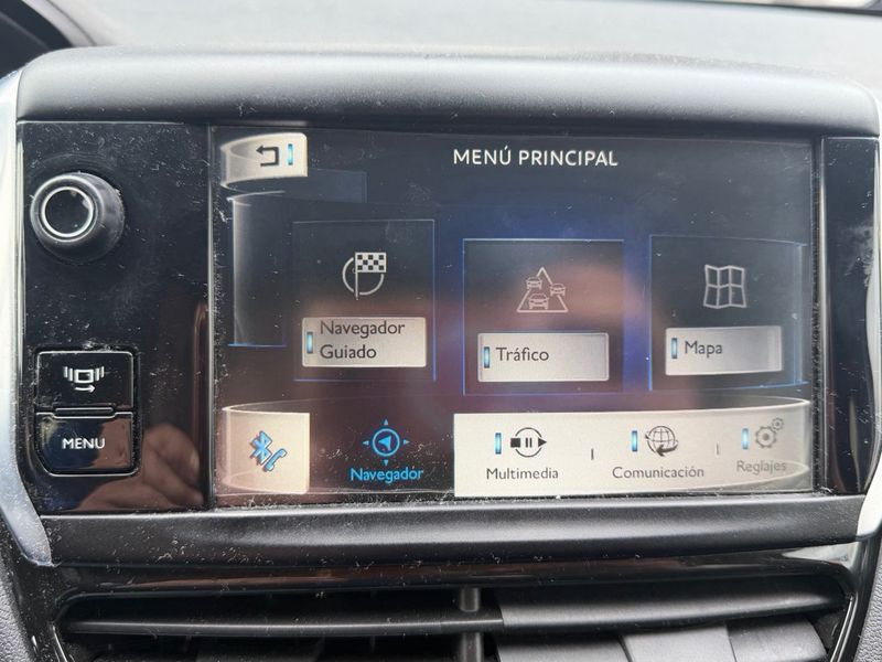 Peugeot 208 1.2 VTi Allure 3p 2014, foto 10