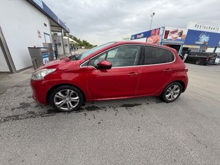 Peugeot 208 2014