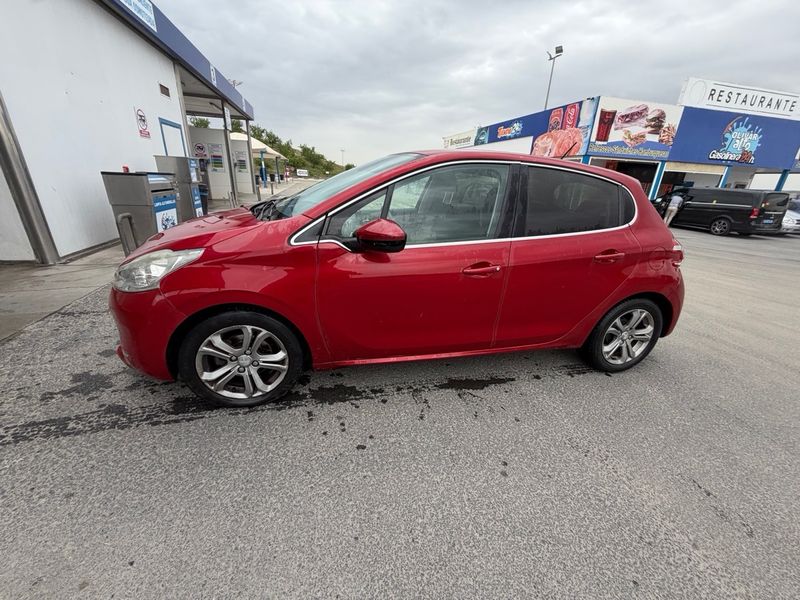 Peugeot 208 1.2 VTi Allure 3p 2014, foto 8