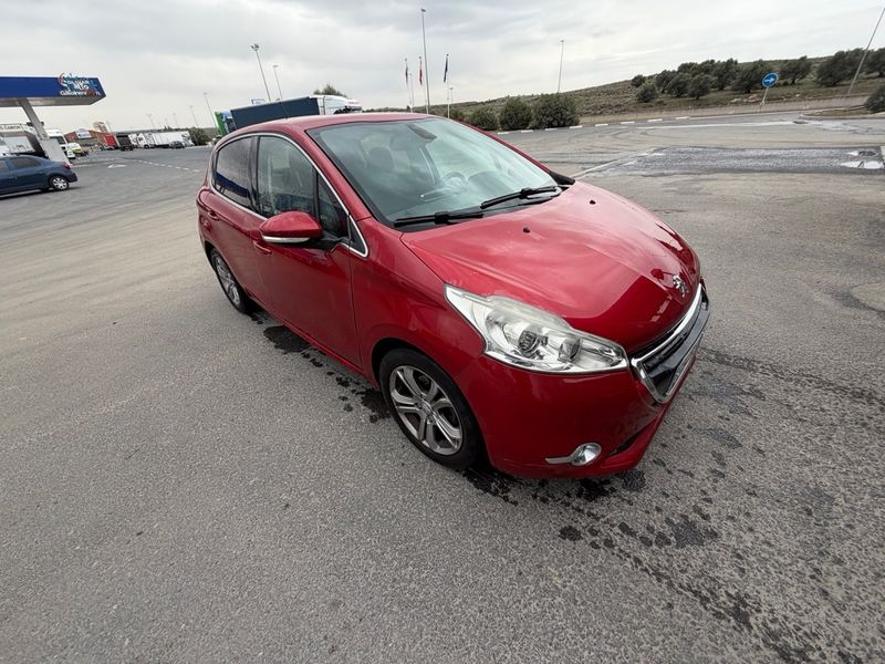 Peugeot 208 1.2 VTi Allure 3p 2014, foto 5