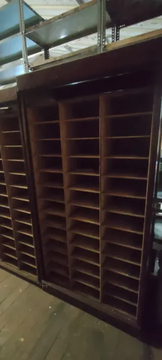 Mueble archivador vintage de madera