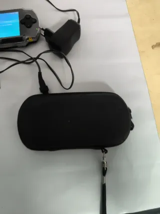 Sony PSP 1004 Negra/Plateada