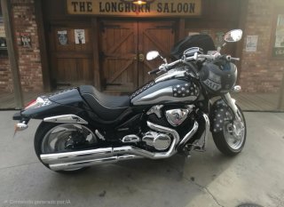 Suzuki Intruder M1800R Negra y Plateada