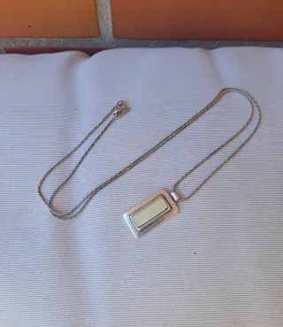 Collar retro vintage largo de metal y piedra blanc