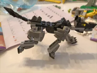 LEGO Fortnite 77075 Peely & Sparkplug's Camp