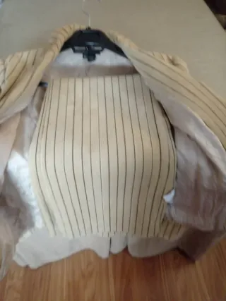 Chaquetones chica varios modelos y un traje de pan