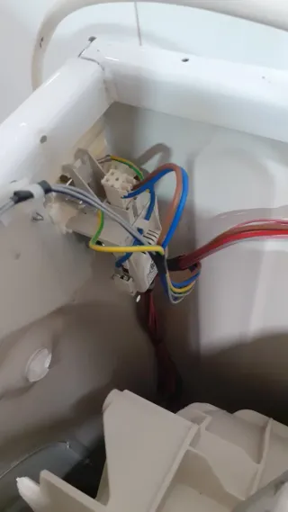 CABLE ALIMENTACIÓN LAVADORA WHIRLPOOL BIWMWG71284E