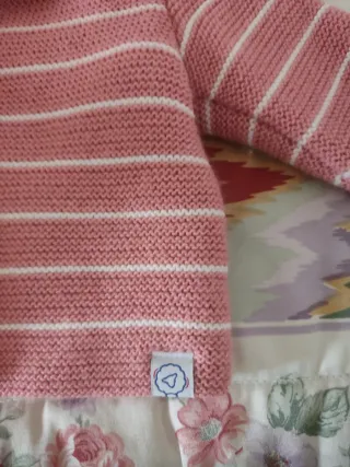 Chaqueta bebé rosa con rayas blancas