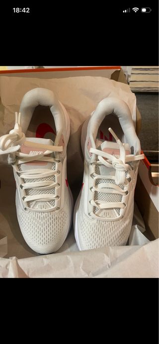 Botas Nike Blancas y Rosas Nuevas