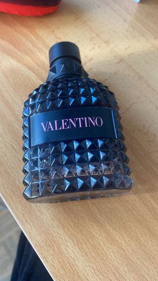 Valentino Colonia Negra y Rosa