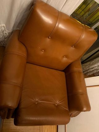 Sillón de cuero marrón