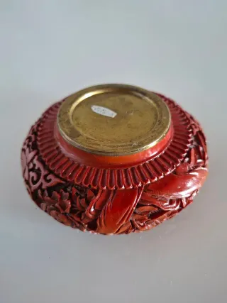 Cenicero chino de Laca de Cinabrio tallada